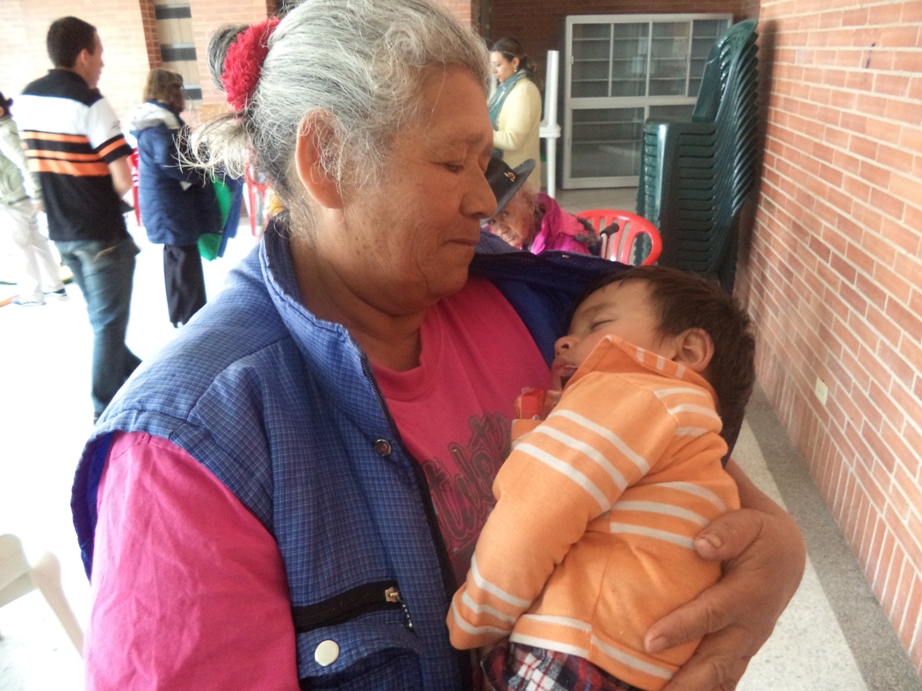 Foto de abuela con su nieto